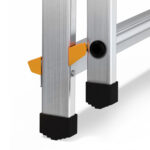 Abbey-Aluminium-Platform-Step-Ladders-close-up-feet