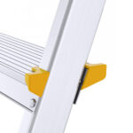Abbey-Aluminium-Platform-Step-Ladders-close-up-tread-guard