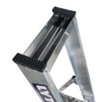 Lyte-Class-1-MagnaStep-Aluminium-Platform-Step-Ladders-NESPM-Close-up-Tooltray-magnetic