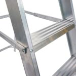 Lyte-Class-1-MagnaStep-Aluminium-Platform-Step-Ladders-NESPM-Close-up-steps