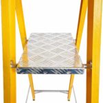 Lyte-Trade-MagnaStep-Fibreglass-Platform-Step-Ladders_NGFBPM_close-up-Platform