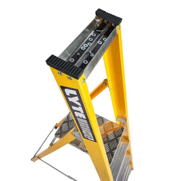 Lyte-Trade-MagnaStep-Fibreglass-Platform-Step-Ladders_NGFBPM_close-up-tool-tray-bits Lyte-Trade-MagnaStep-Fibreglass-Platform-Step-Ladders_NGFBPM_close-up-tool-tray-bits