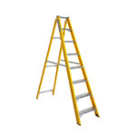 Lyte-Trade-MagnaStep-Fibreglass-Swingback-Step-Ladders_NGFBB8M