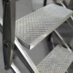 Columbus-Junior-Vertical-Wall-Access-Aluminium-Concertina-Ladder-steps